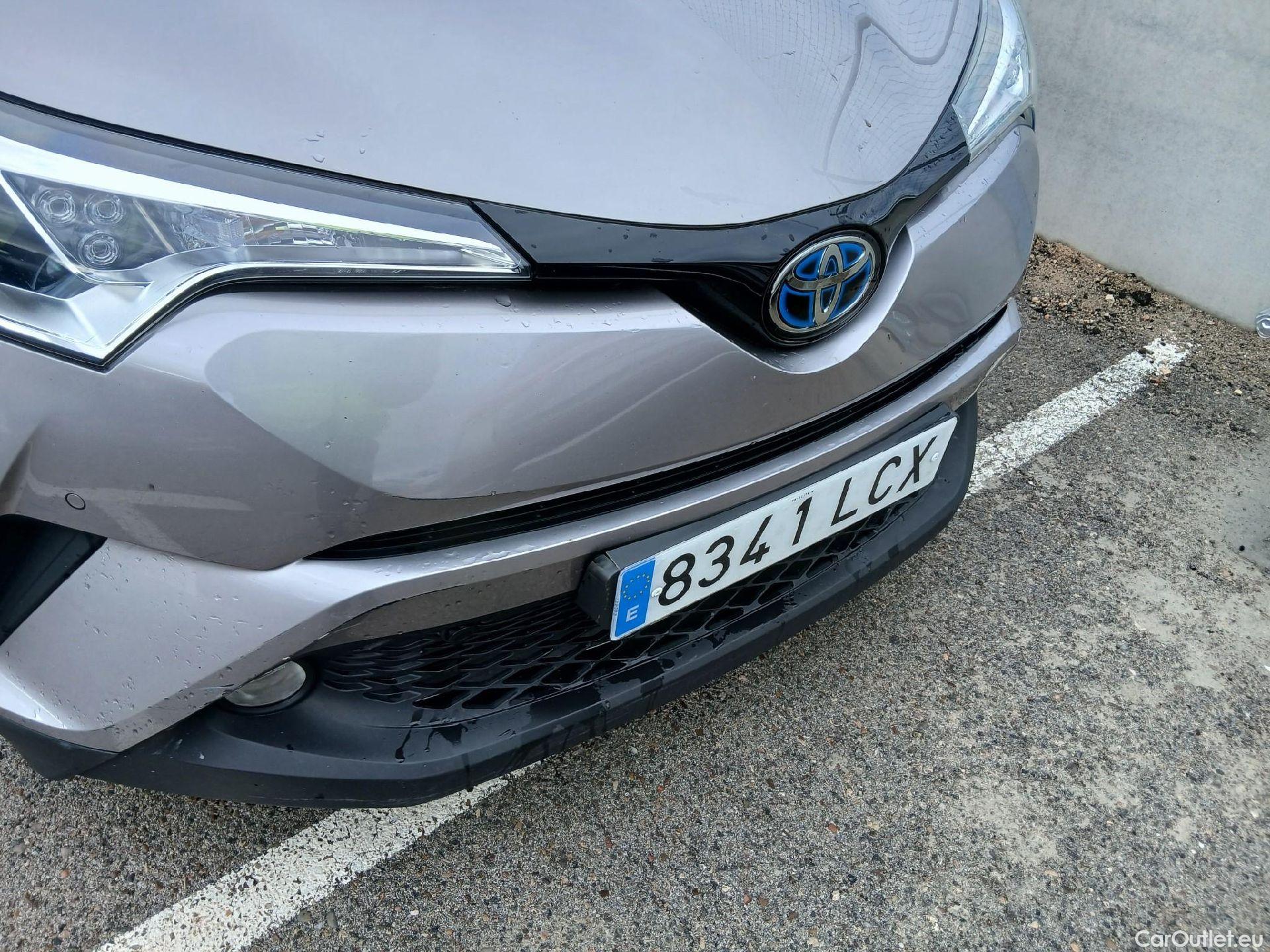  Toyota  C-HR TOYOTA  / 2016 / 5P / todoterreno 1.8 125H Advance (CX) #16