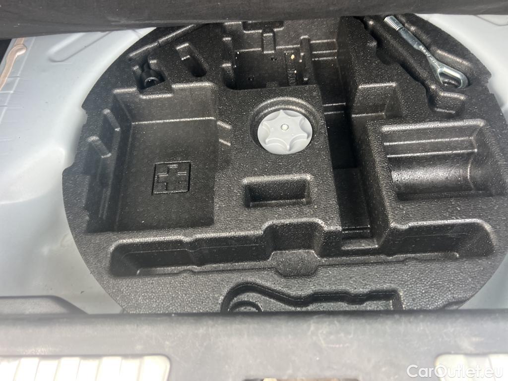  Renault  Kadjar RENAULT  / 2019 / 5P / crossover Zen GPF TCe 103kW (140CV) EDC #10