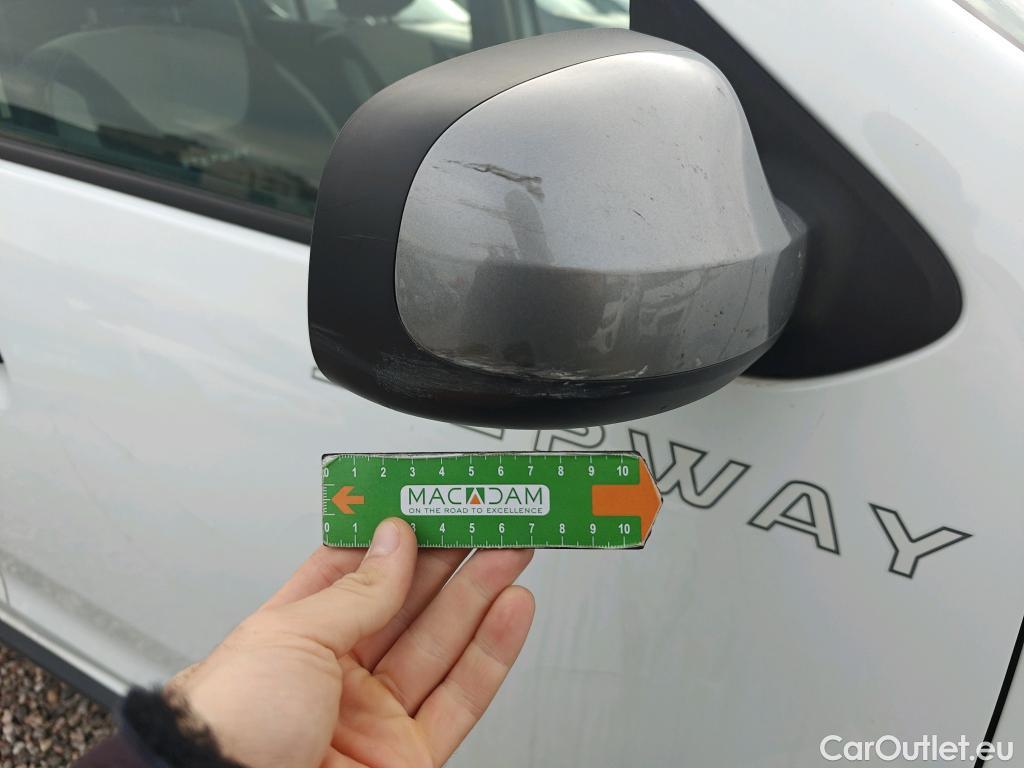  Dacia  Sandero DACIA  / 2016 / 5P / berlina con portón Stepway Essential Blue dCi 70kW (95CV) #61