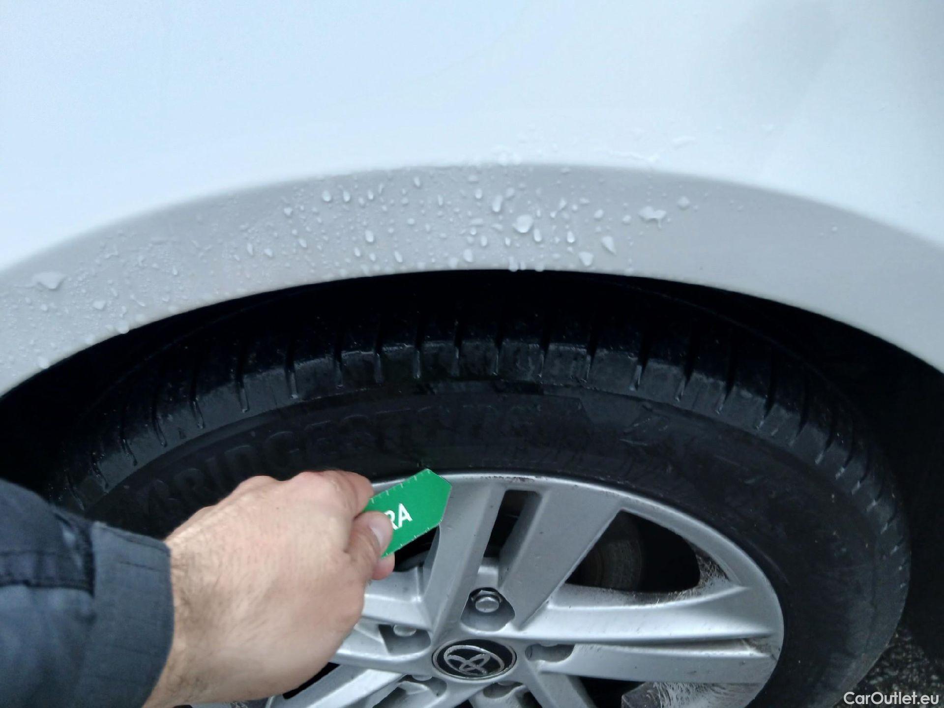  Toyota  Corolla TOYOTA  1.8 125H ACTIVE TECH E-CVT #8