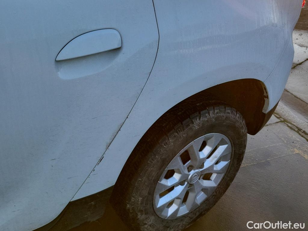  Dacia  Duster DACIA  / 2018 / 5P / todoterreno Comfort Bl. dCi 85kW(115CV) 4X2 #8