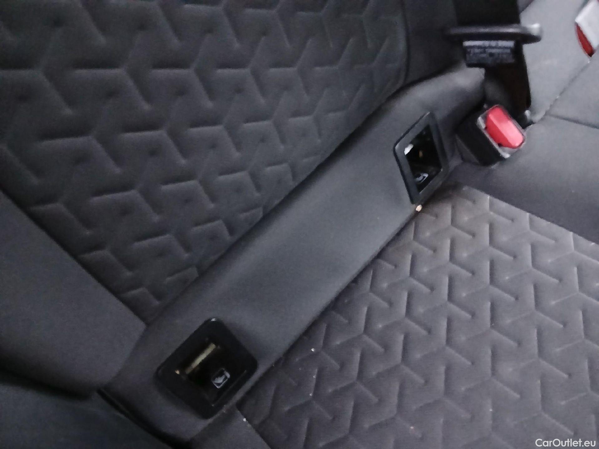  Toyota  Corolla TOYOTA  1.8 125H ACTIVE TECH E-CVT #26