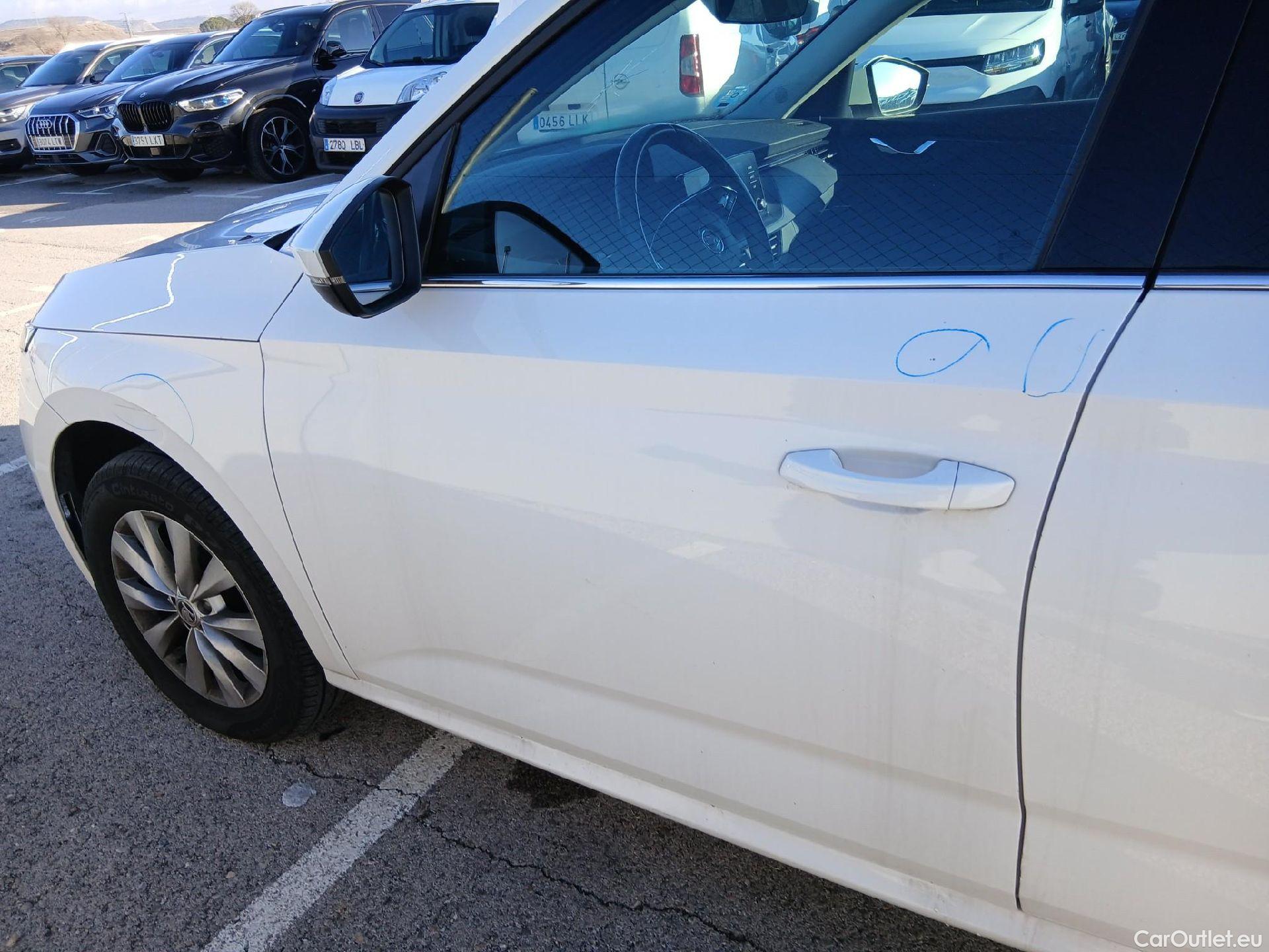  Skoda  KAMIQ SKODA  1.0 TSI 81kW (110CV) DSG Ambition (CX) #11