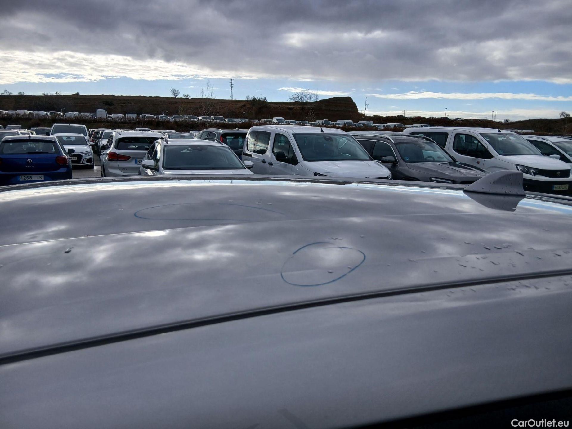  Toyota  C-HR TOYOTA  / 2016 / 5P / todoterreno 1.8 125H Advance (CX) #23