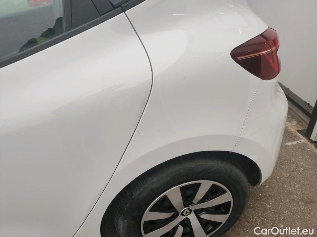  Renault  Clio RENAULT  / 2019 / 5P / berlina con portón Equilibre Blue dCi 74kW (100CV) #16