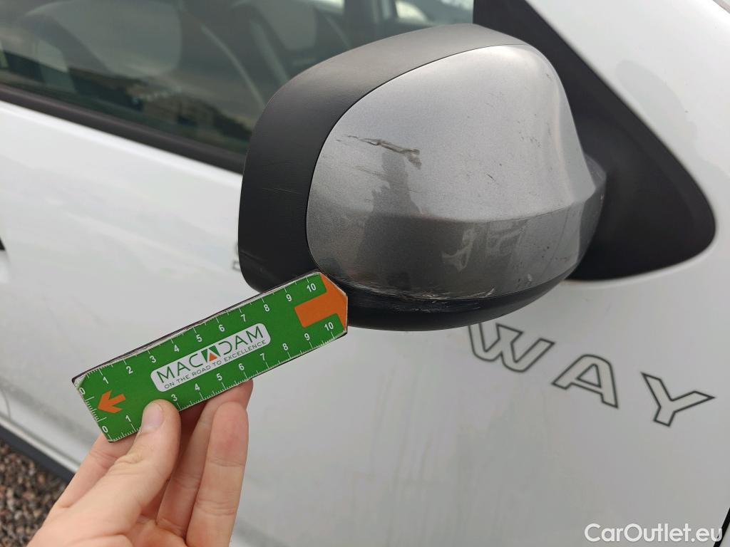  Dacia  Sandero DACIA  / 2016 / 5P / berlina con portón Stepway Essential Blue dCi 70kW (95CV) #52