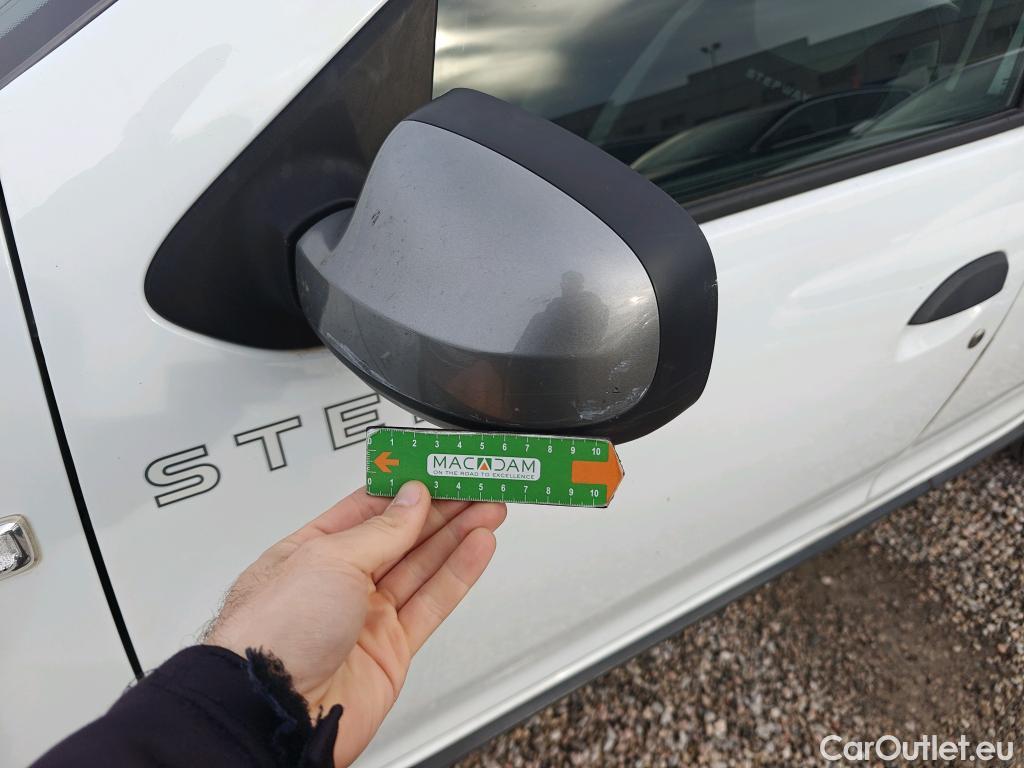  Dacia  Sandero DACIA  / 2016 / 5P / berlina con portón Stepway Essential Blue dCi 70kW (95CV) #50