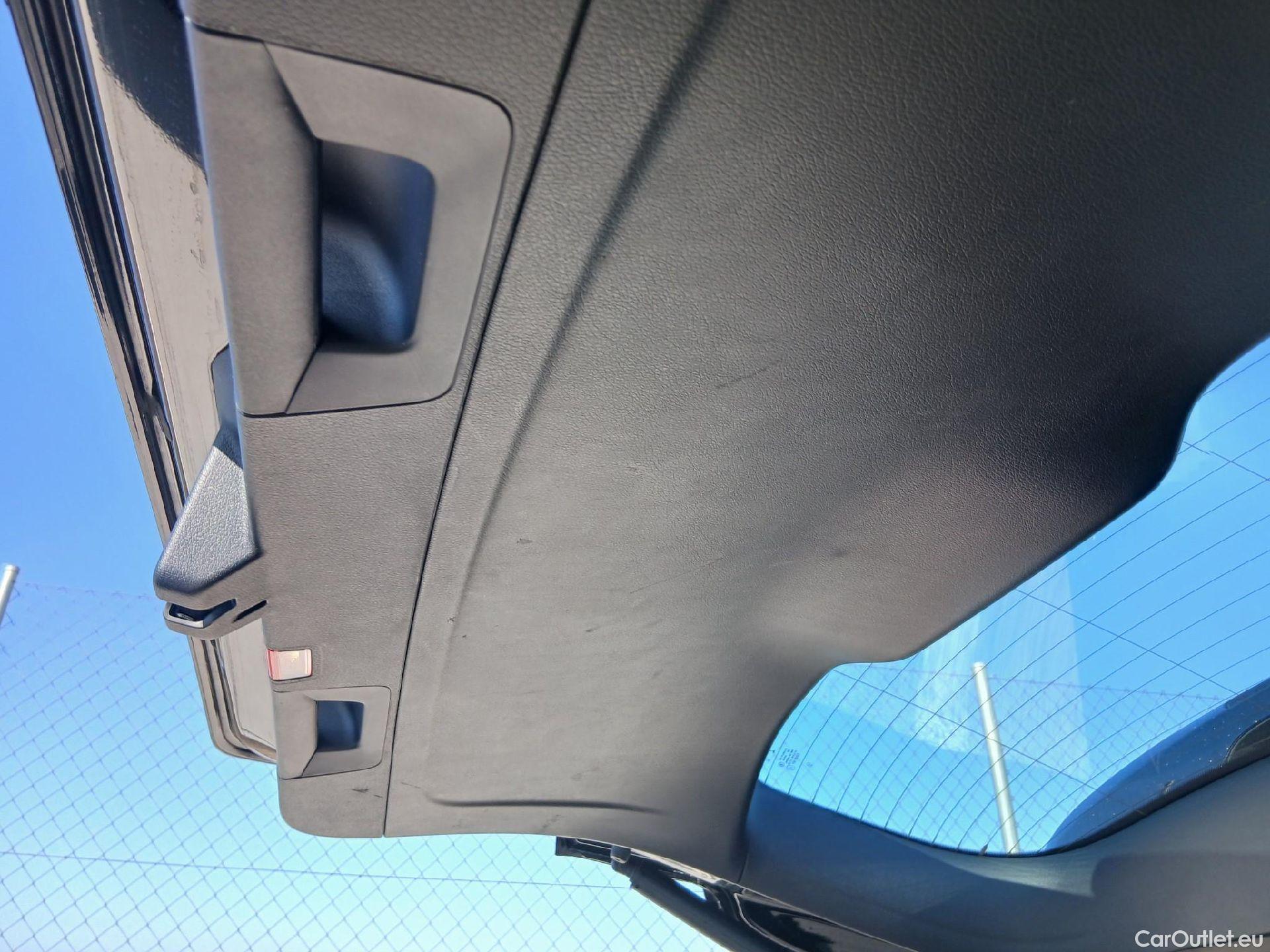  Mercedes  GLB MERCEDES-BENZ  / 2019 / 5P / todoterreno 2.0  200 D DCT 110KW (150CV) #4