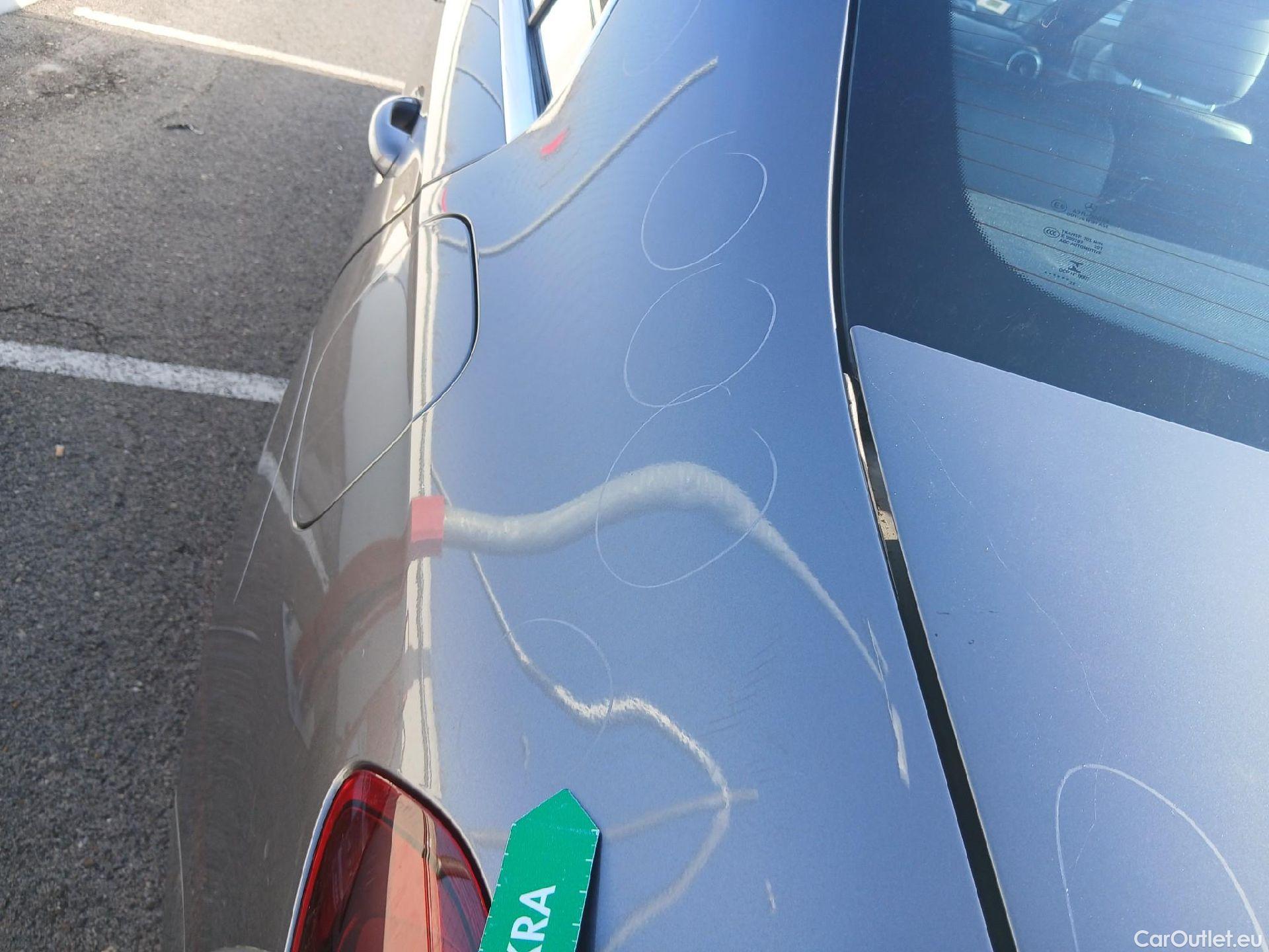  Mercedes  A-Klasse MERCEDES-BENZ Clase A / 2018 / 4P / sedán Sedán A 250 e #26