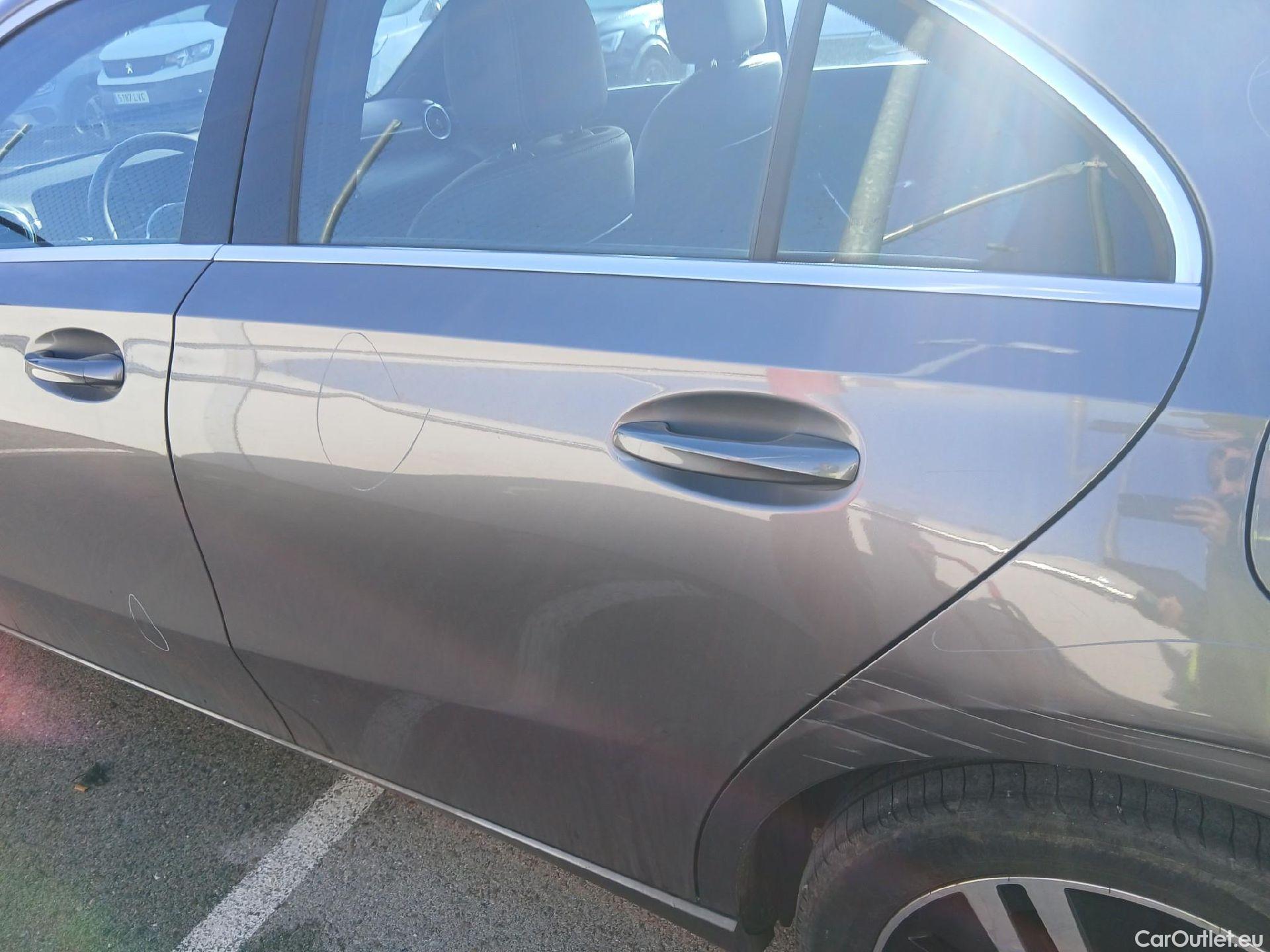  Mercedes  A-Klasse MERCEDES-BENZ Clase A / 2018 / 4P / sedán Sedán A 250 e #23