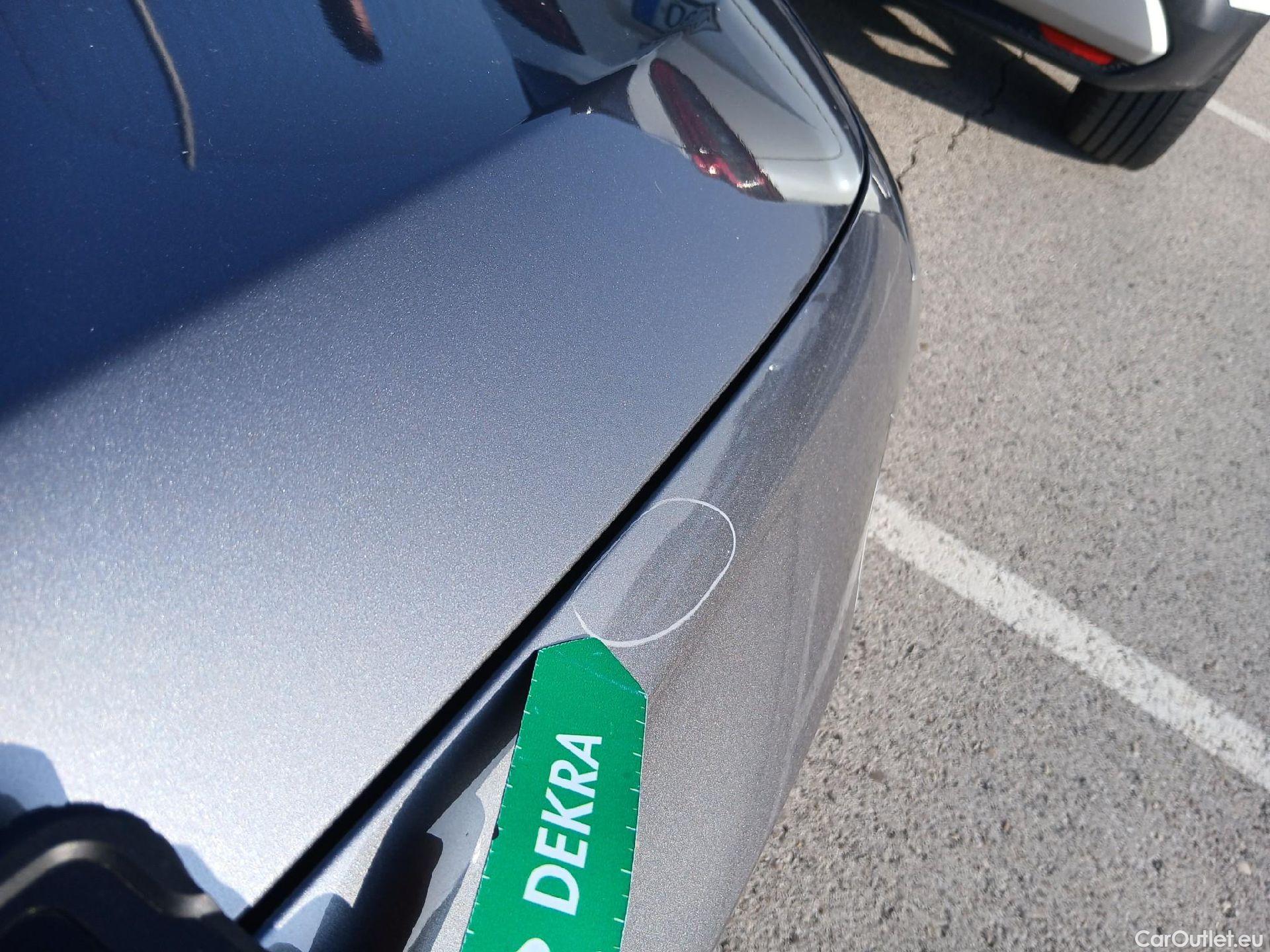  Mercedes  A-Klasse MERCEDES-BENZ Clase A / 2018 / 4P / sedán Sedán A 250 e #53