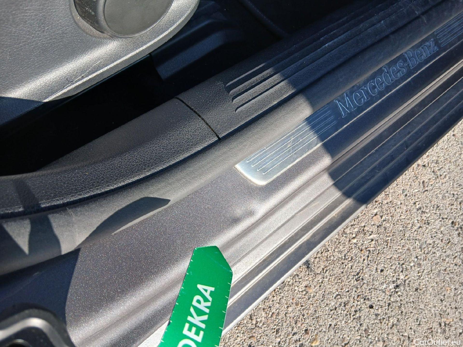  Mercedes  A-Klasse MERCEDES-BENZ Clase A / 2018 / 4P / sedán Sedán A 250 e #54