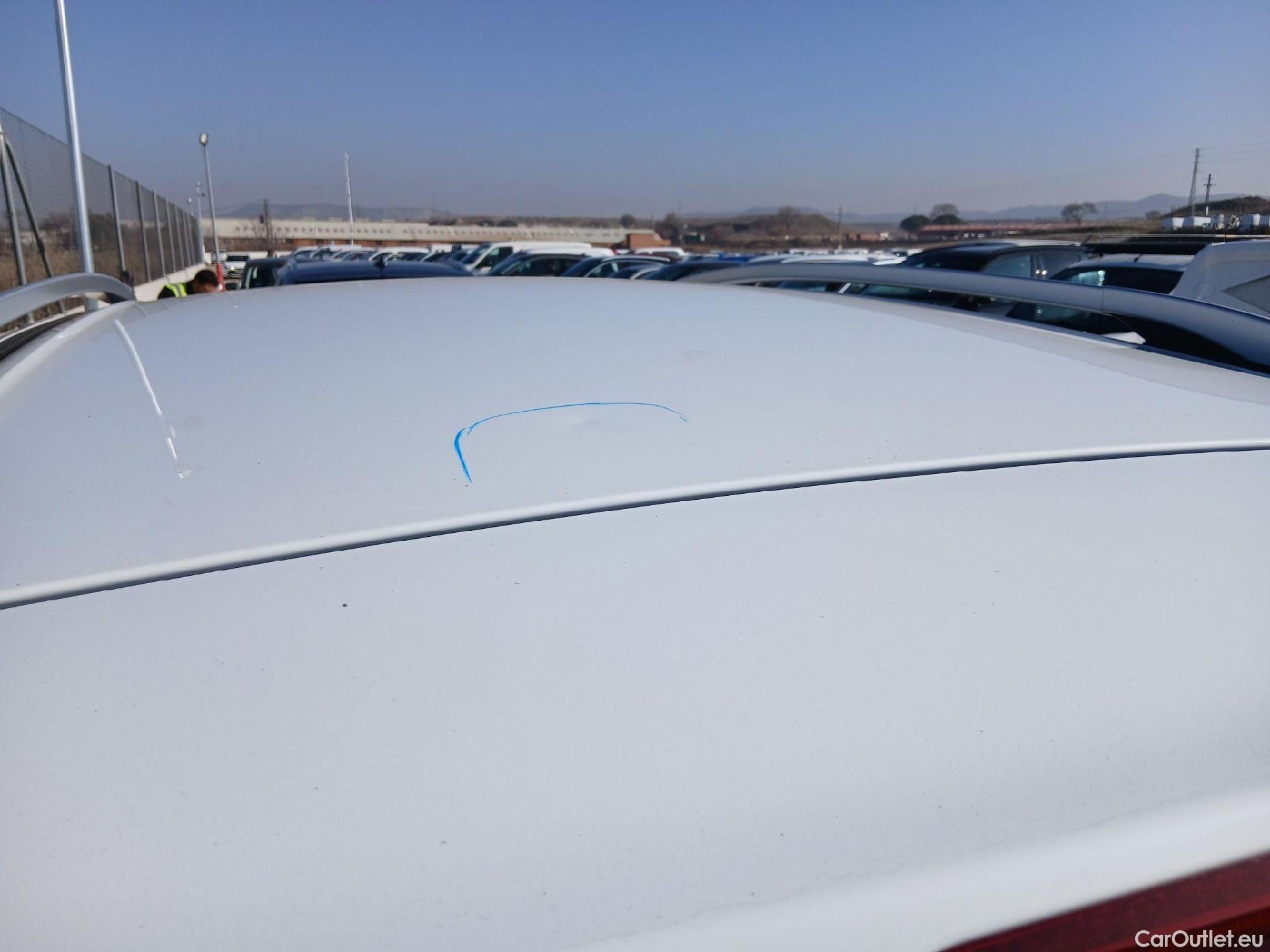  Ford  Kuga FORD  / 2016 / 5P / todoterreno 1.5 EcoBoost 88kW 4x2 Trend+ (CX) #17