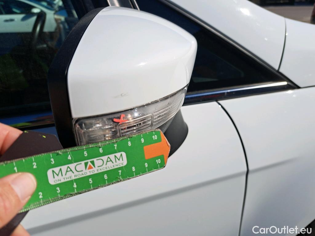  Ford   ECOSPORT FORD / 2017 / 5P / todoterreno 1.0T EcoBoost 92kW (125CV) S&S Titanium #29