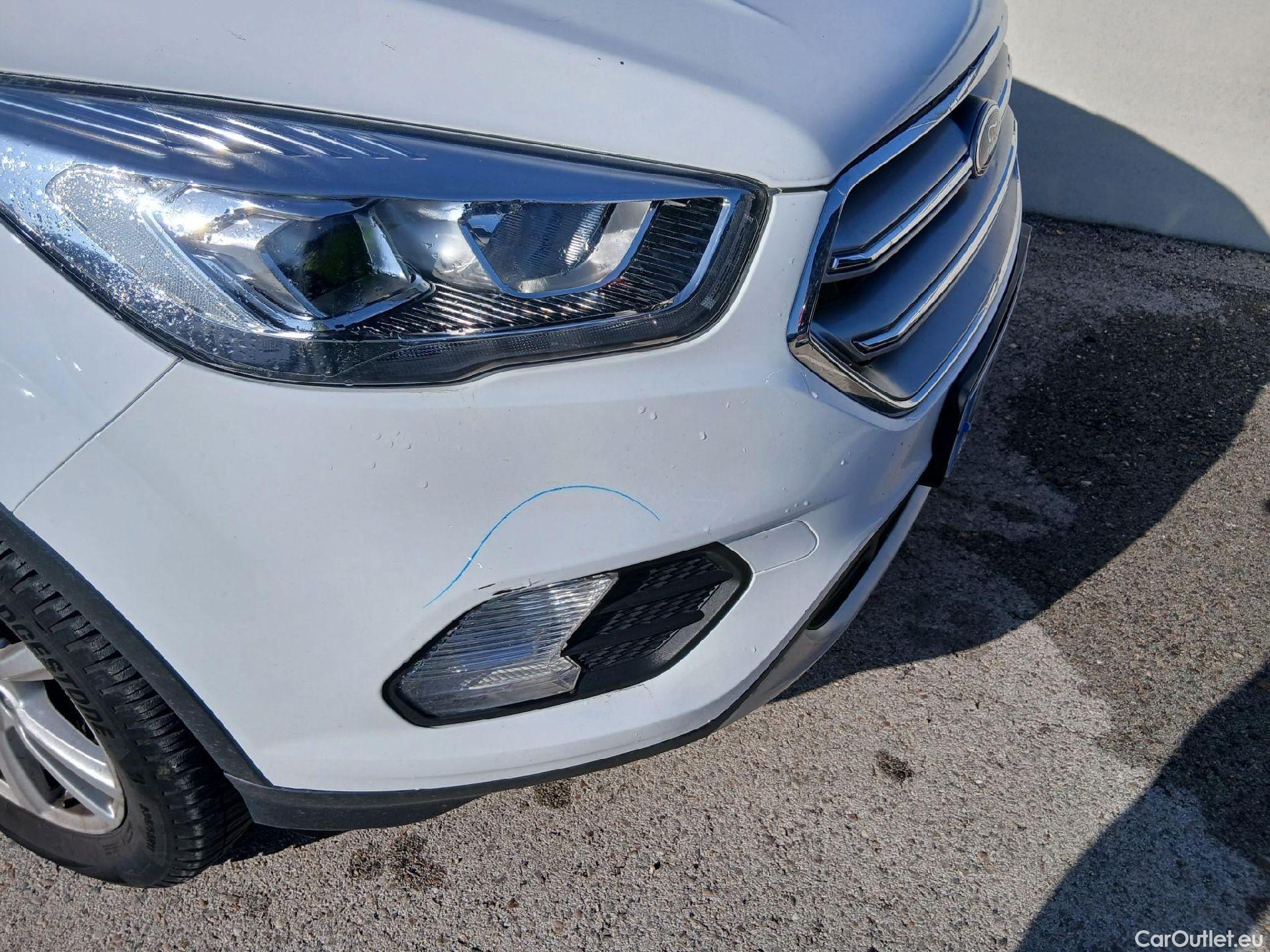  Ford  Kuga FORD  / 2016 / 5P / todoterreno 1.5 EcoBoost 88kW 4x2 Trend+ (CX) #5