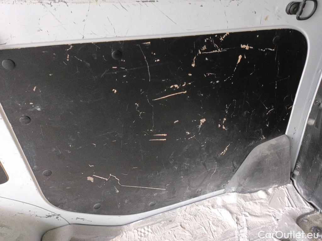  Mercedes  Citan MERCEDES-BENZ  / 2021 / 4P / furgón derivado de turismo 110 CDI 70kW Furgón Base Largo (AC2) #4