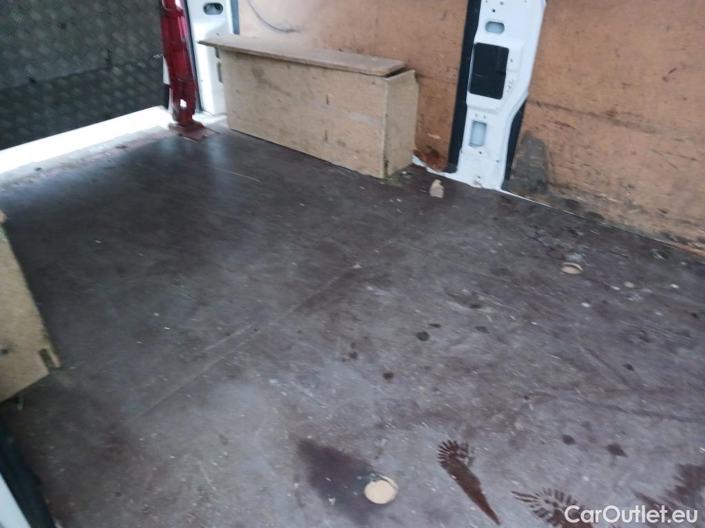  Citroen  Jumper CITROEN  / 2014 / 4P / furgón BlueHDi 96KW (130CV) Furgón 35L2H2 #33