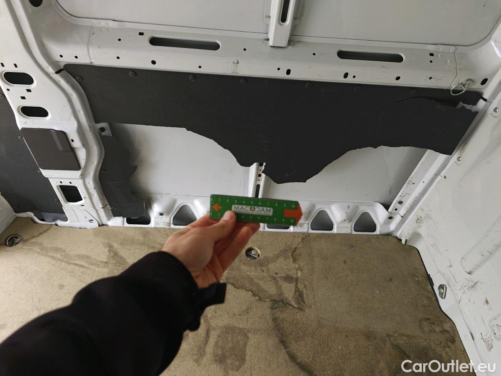  Peugeot  Boxer PEUGEOT  / 2014 / 4P / furgón 333 L2 H1 BHDI 103kW (140CV) S&S 6 V. M (AC) #3