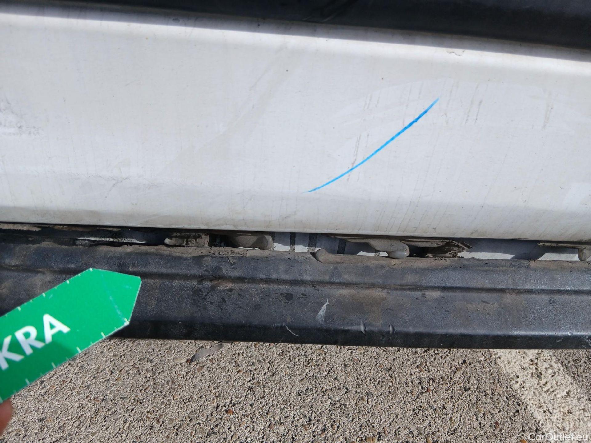  Ford  Transit FORD  / 2013 / 4P / furgón 350 96kW L3H2 Van Trend FWD #40