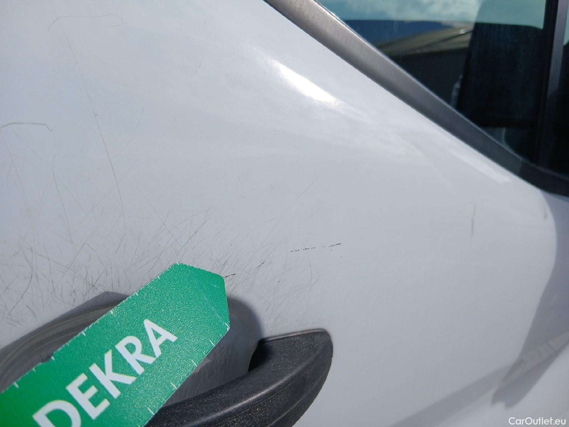  Ford  Transit FORD  / 2013 / 4P / furgón 350 96kW L3H2 Van Trend FWD #45