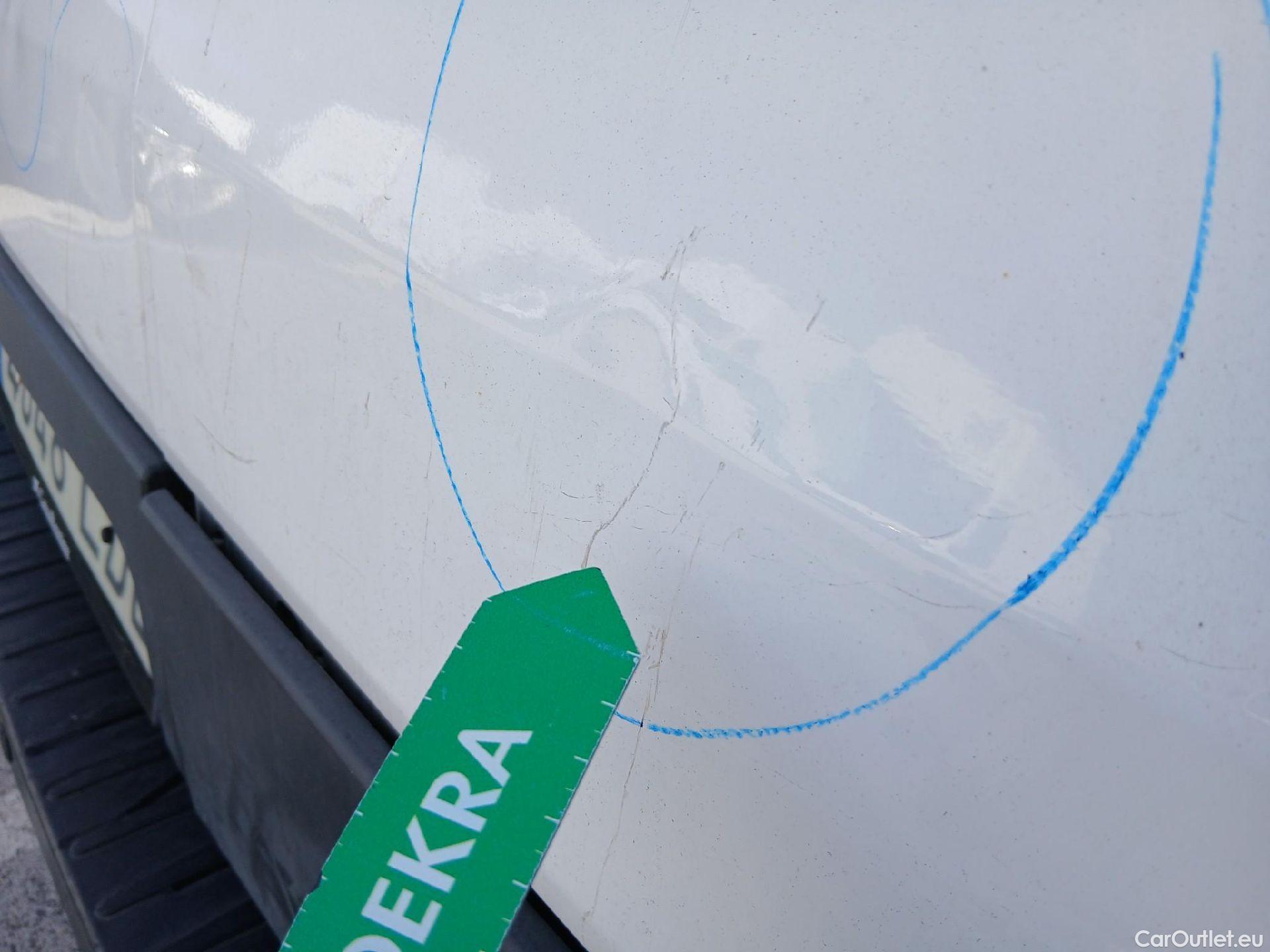  Ford  Transit FORD  / 2013 / 4P / furgón 350 96kW L3H2 Van Trend FWD #29