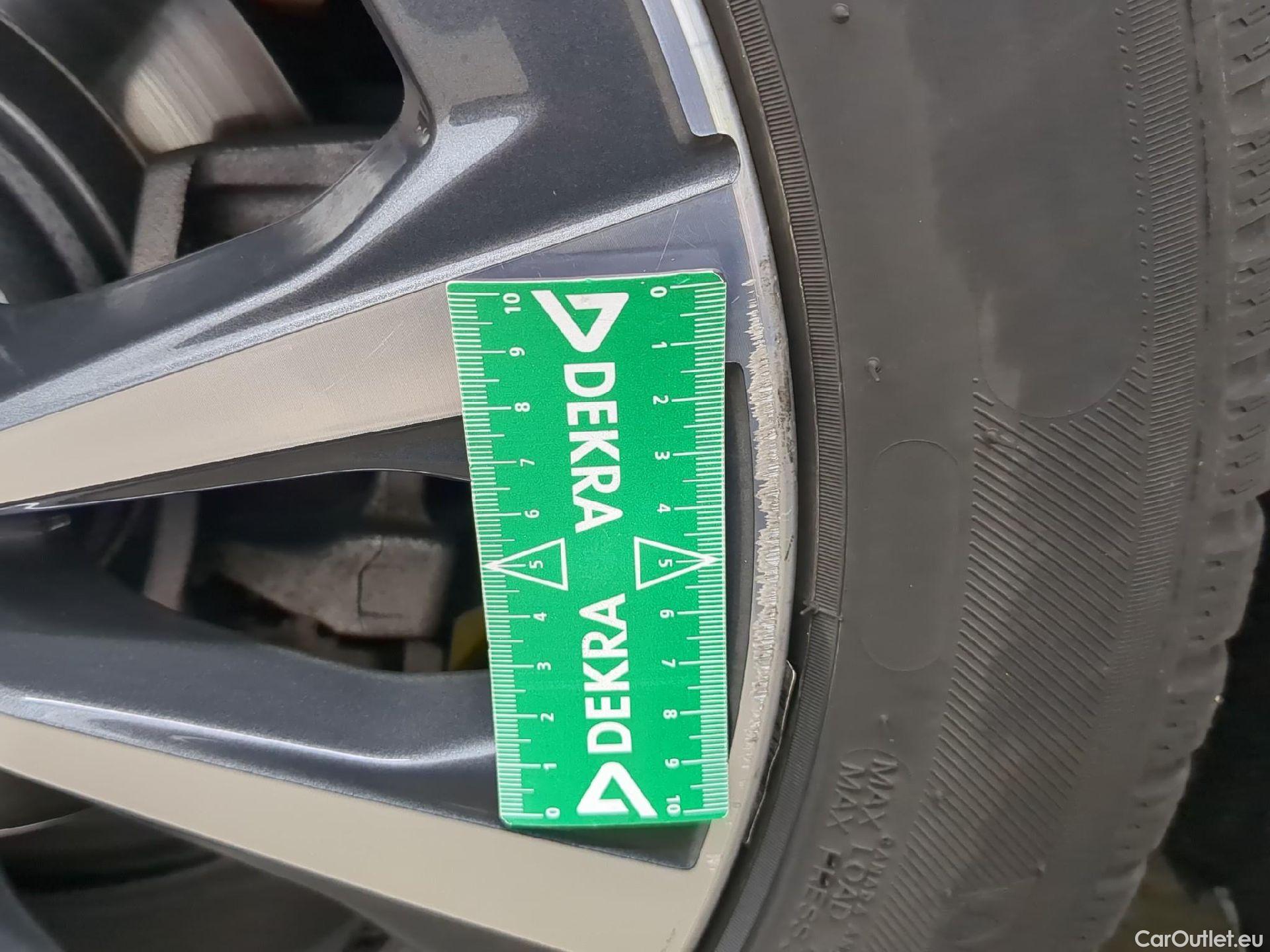  Bmw  Serie 3 BMW Série 3 Touring / 2022 / 5P / Break 318i 156ch Business Design BVA8 #7