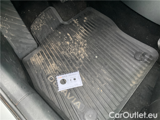  Skoda  Octavia  2.0TDI 85 Ambition AT #15