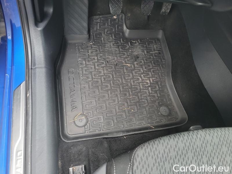  Skoda  Octavia  Combi (NX3)(2020) Oct.Combi 2.0TDI 85 Style #12