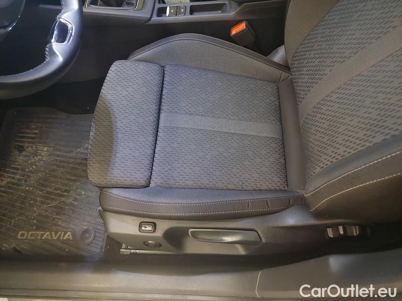  Skoda  Octavia  Lim. (NX3)(2020)  2.0TDI 85 Style 5d #17