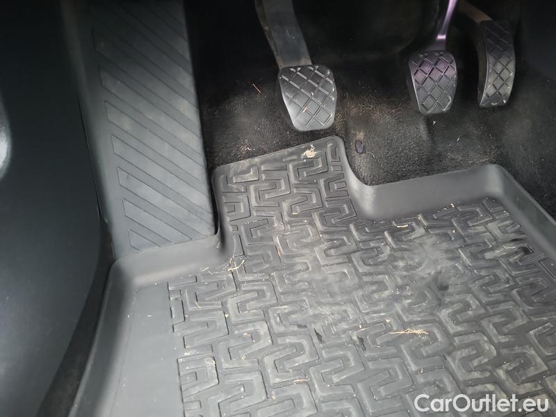  Skoda  Octavia  Combi (NX3)(2020) Oct.Combi 2.0TDI 85 Style #13