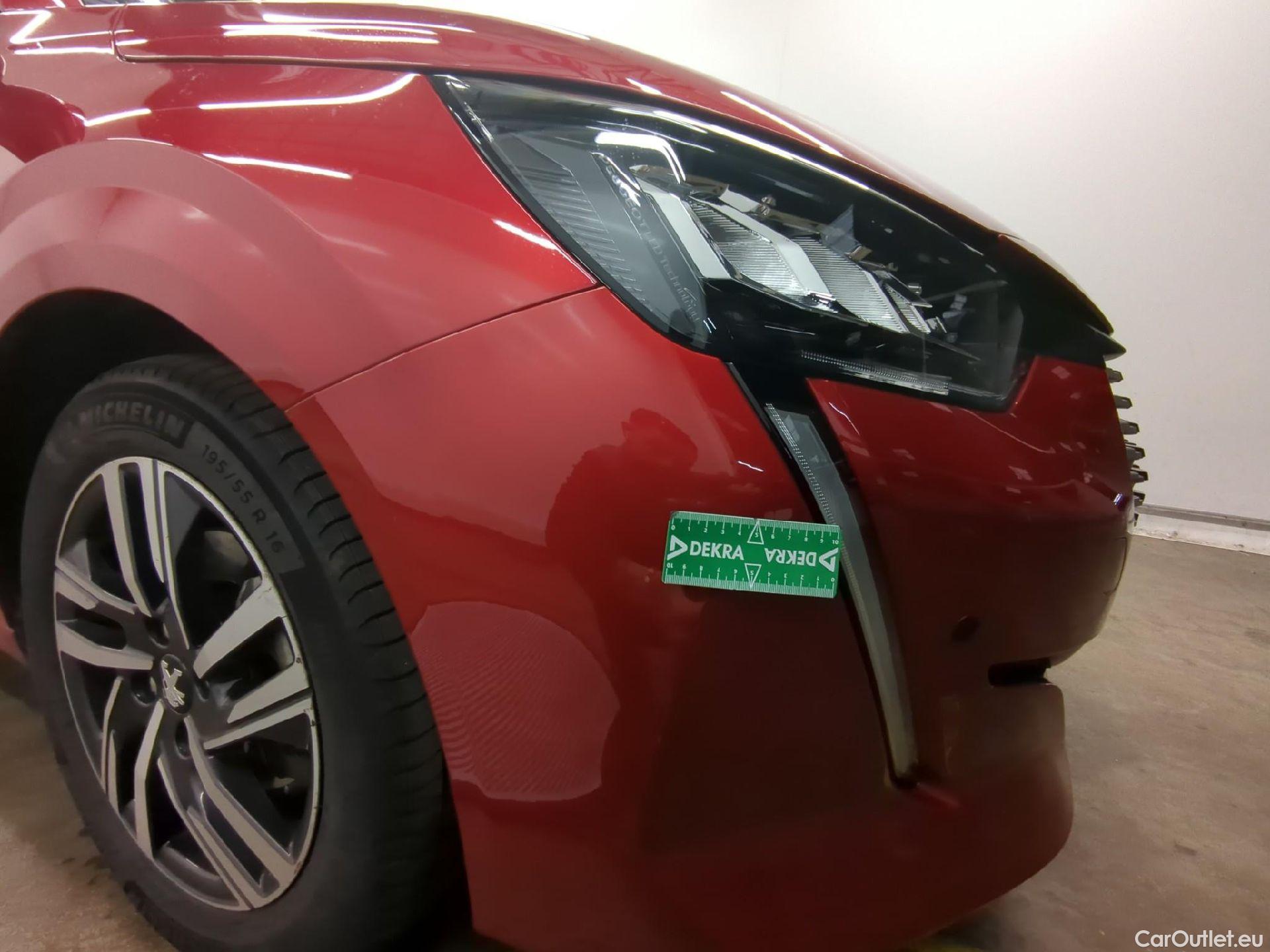  Peugeot  208  Allure 1.2 PureTech 130CV BVA8 E6d #17