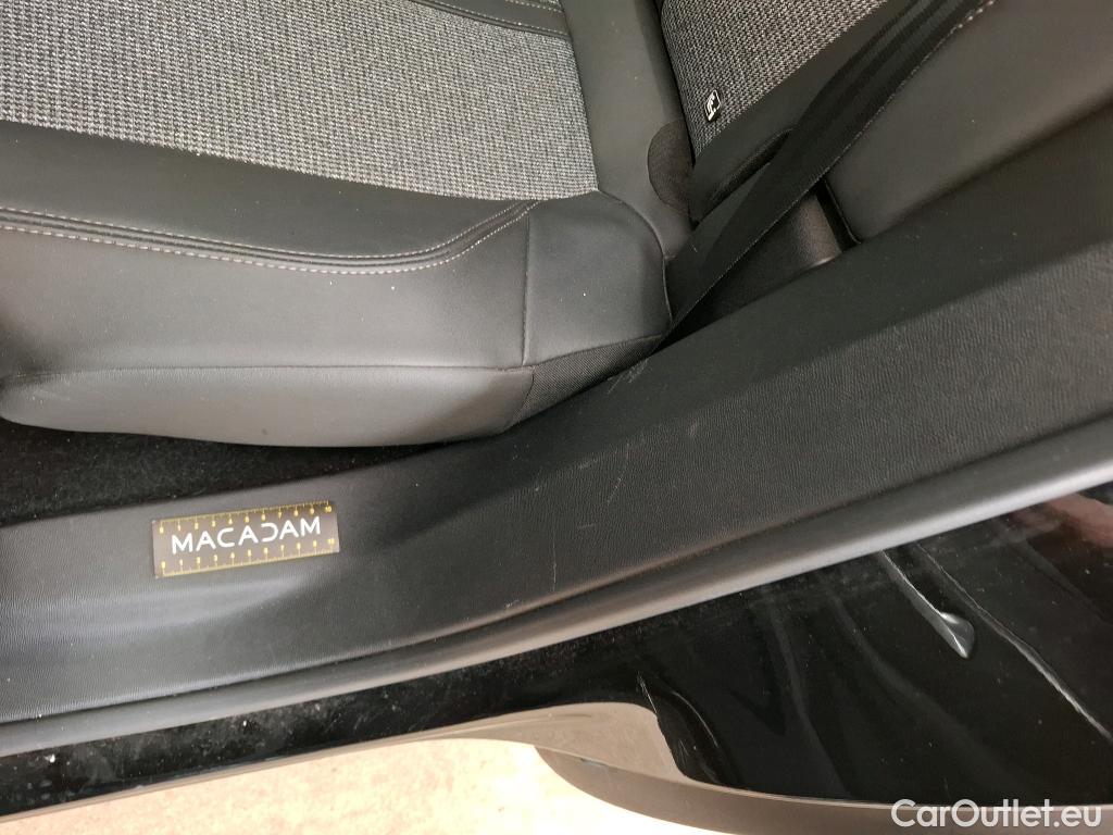  Peugeot  3008  Allure Business 1.2 PureTech 130CV BVA8 E6d #13