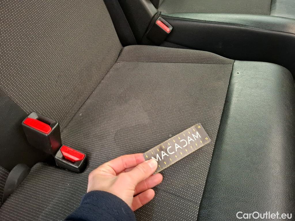  Peugeot  Expert  Fourgon Asphalt L3 2.0 HDi 120CV BVA8 E6d #51