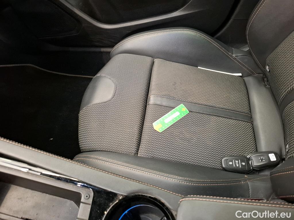  Peugeot  508 PEUGEOT  SW / 2018 / 5P / Break HYBRID 225 E-EAT8 GT #18