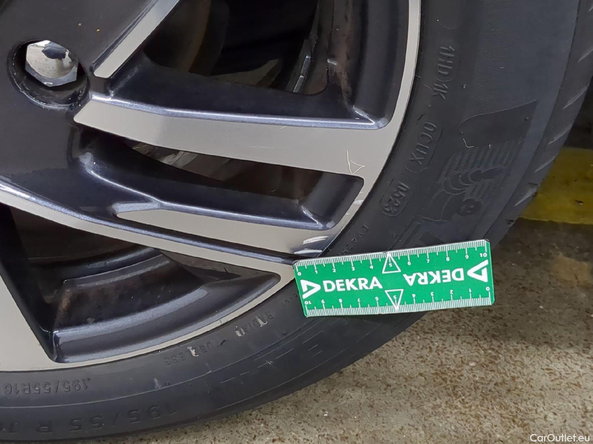  Peugeot  208  Allure 1.2 PureTech 130CV BVA8 E6d #7