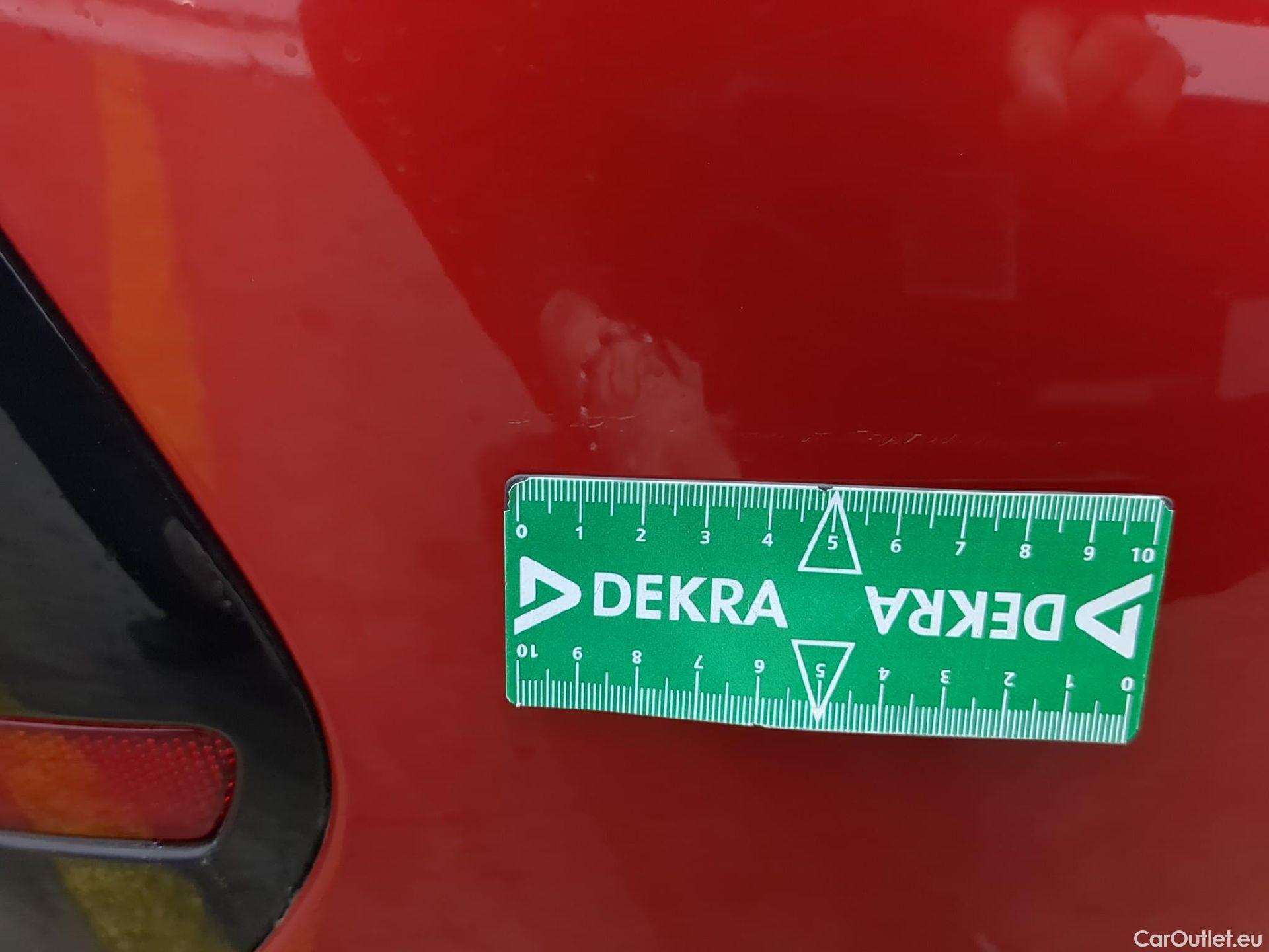  Peugeot  208  Allure 1.2 PureTech 130CV BVA8 E6d #25