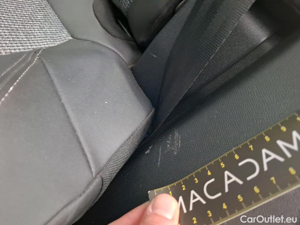  Peugeot  3008  Allure Business 1.2 PureTech 130CV BVA8 E6d #14