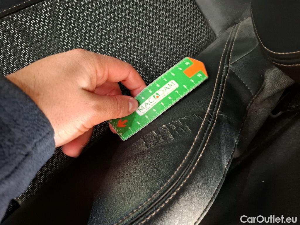  Peugeot  508 PEUGEOT  SW / 2018 / 5P / Break HYBRID 225 E-EAT8 GT #4