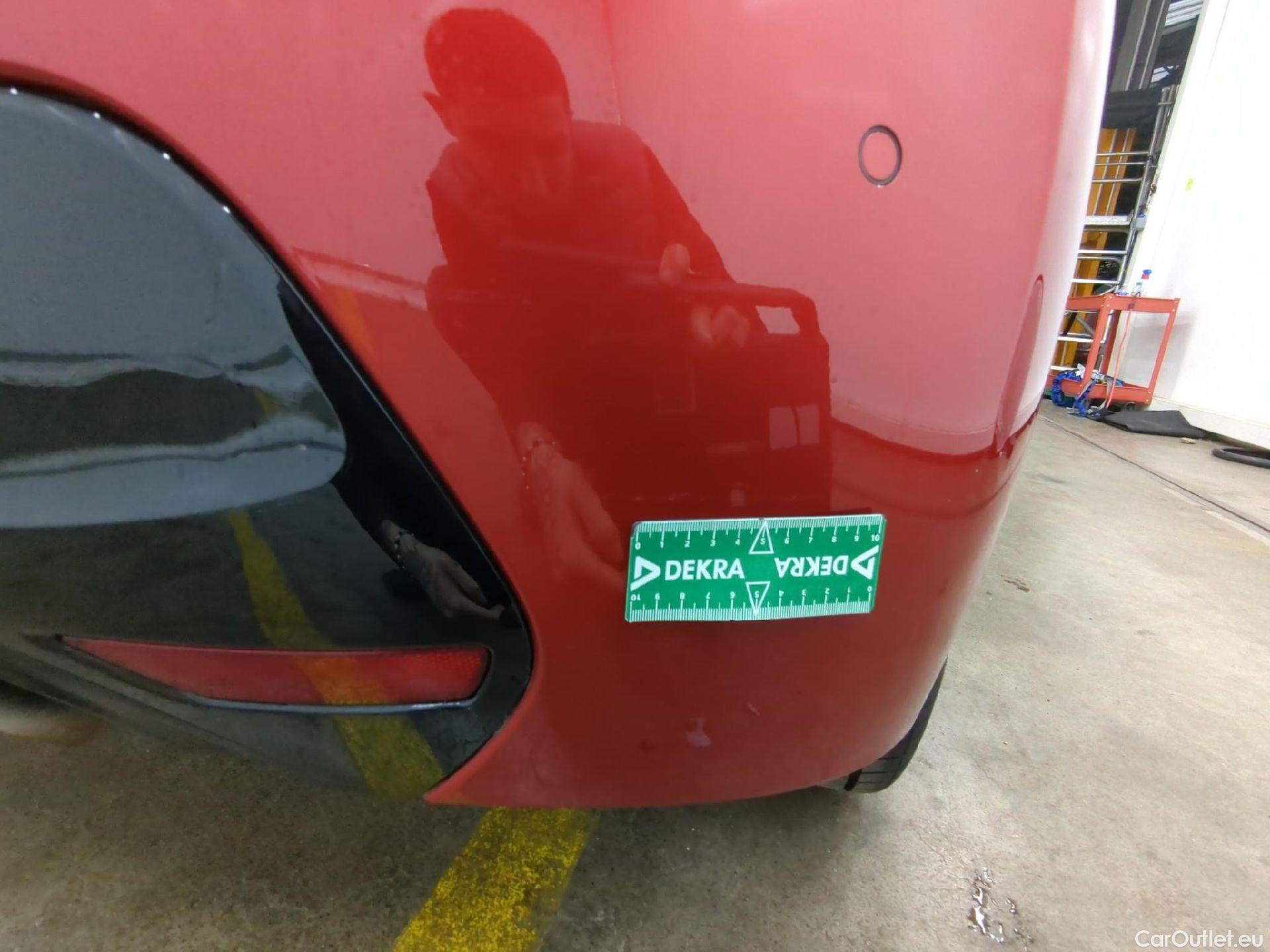  Peugeot  208  Allure 1.2 PureTech 130CV BVA8 E6d #24