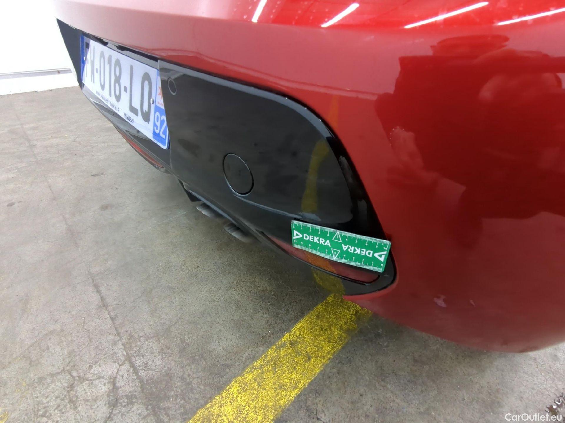  Peugeot  208  Allure 1.2 PureTech 130CV BVA8 E6d #27