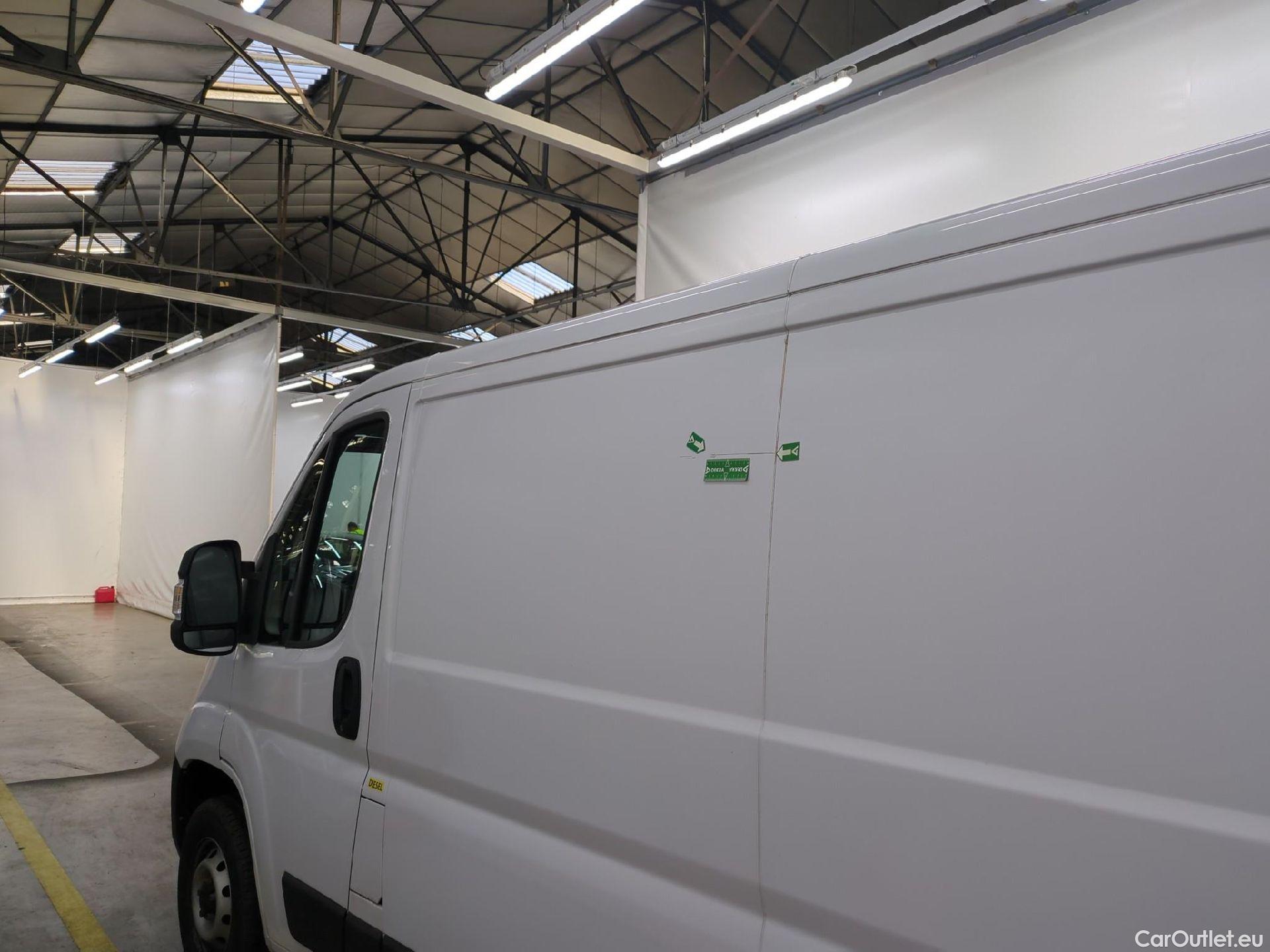  Fiat  Ducato FIAT  / 2014 / 4P / Fourgon tôlé H3-Power 120 3.0 C H1 Pack #4