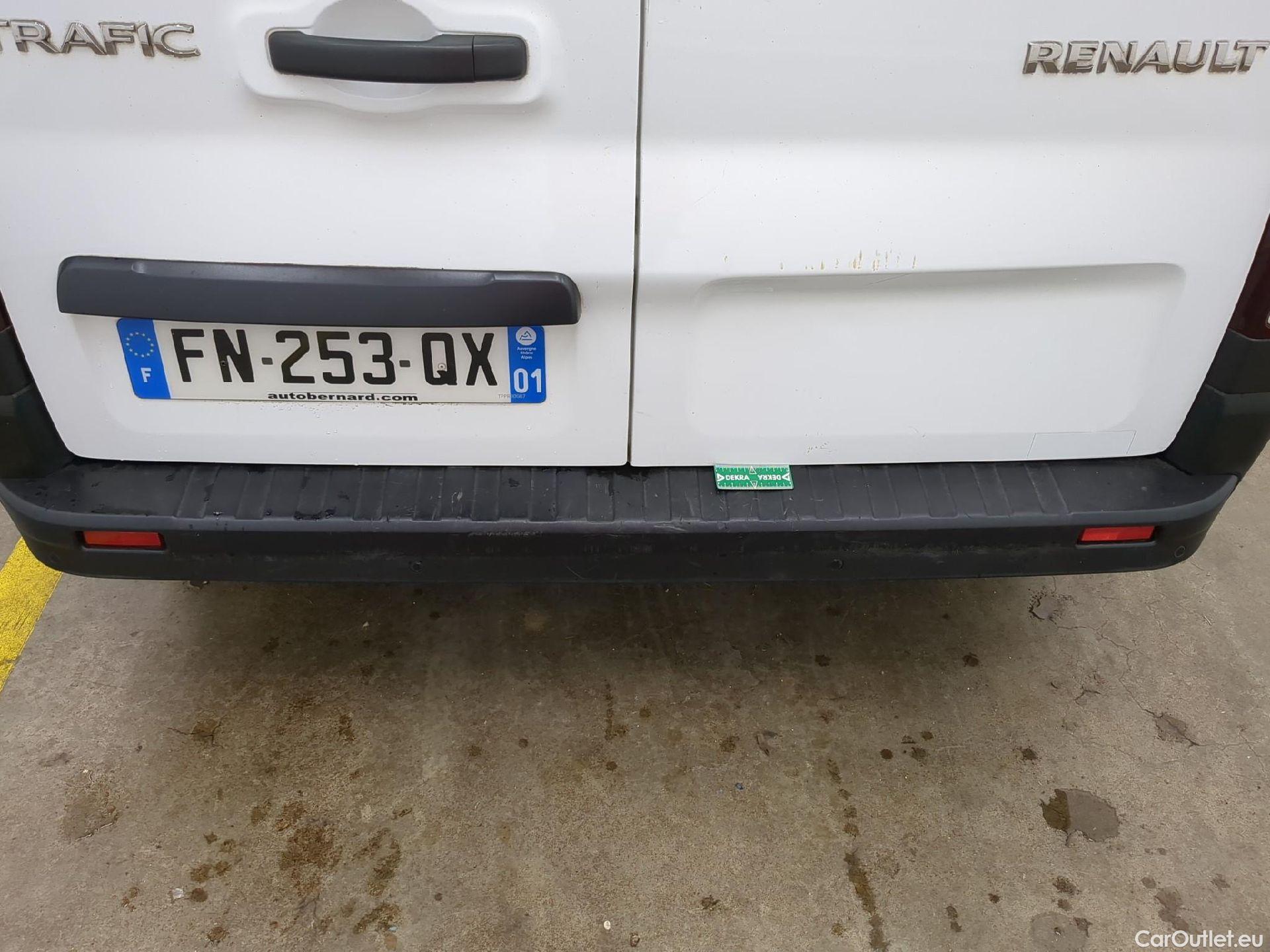  Renault  Trafic RENAULT  / 2019 / 4P / Fourgon tole FG GCF L1H1 1200 Energy dCi 145 BVA #15