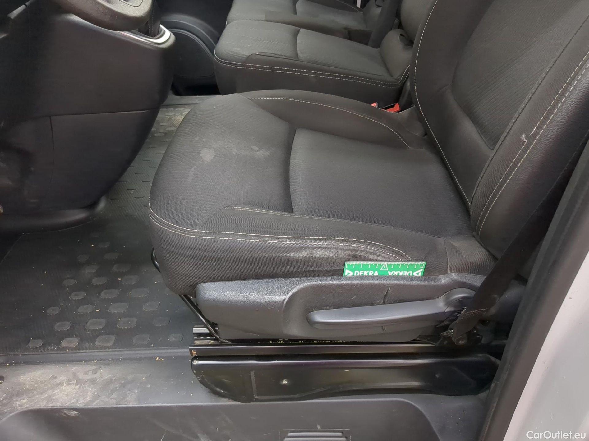  Renault  Trafic RENAULT  / 2019 / 4P / Fourgon tole FG GCF L1H1 1200 Energy dCi 145 BVA #4