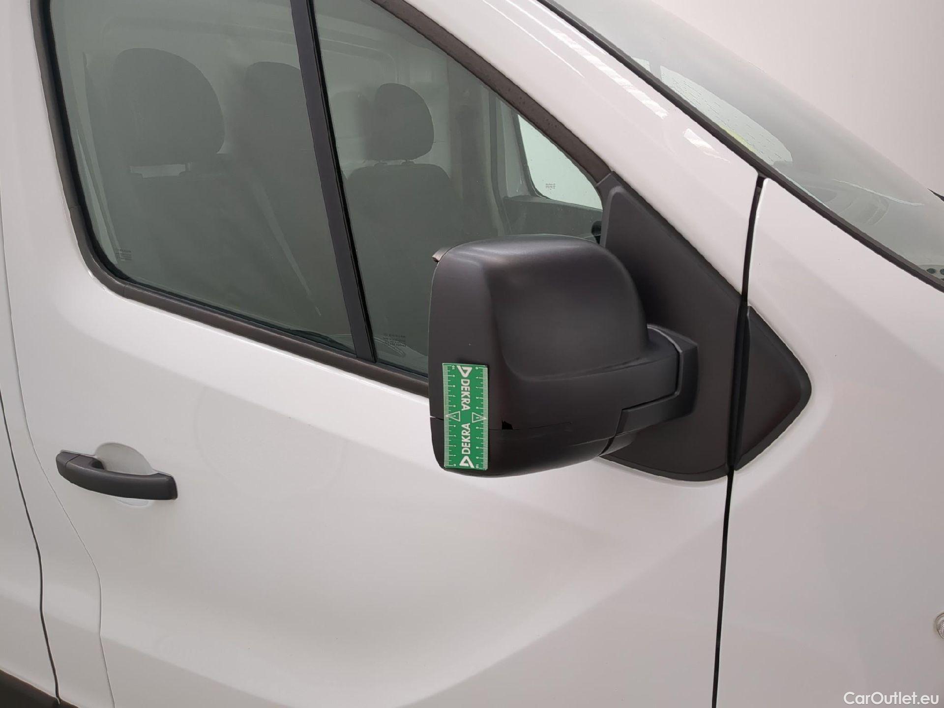  Renault  Trafic RENAULT  / 2019 / 4P / Fourgon tole FG GCF L1H1 1200 Energy dCi 145 BVA #18