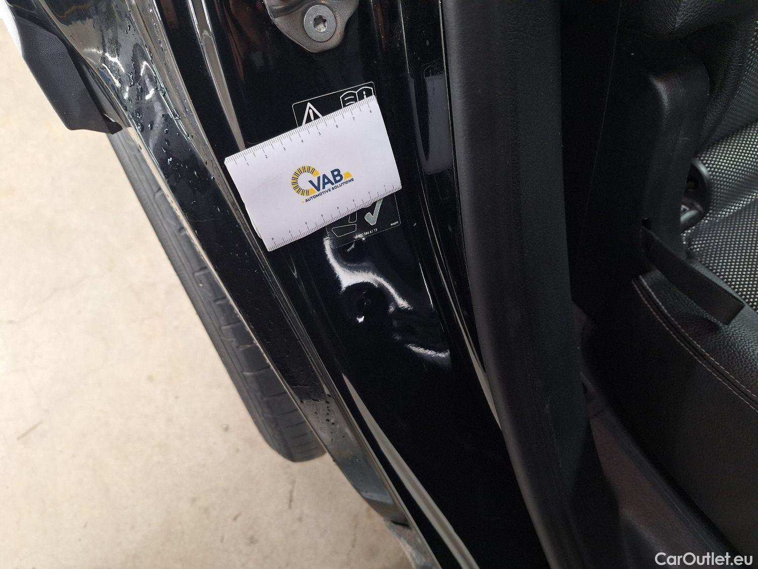  Mercedes  GLB Mercedes,  '19, Mercedes-Benz   200 d Business Solution 5d #36