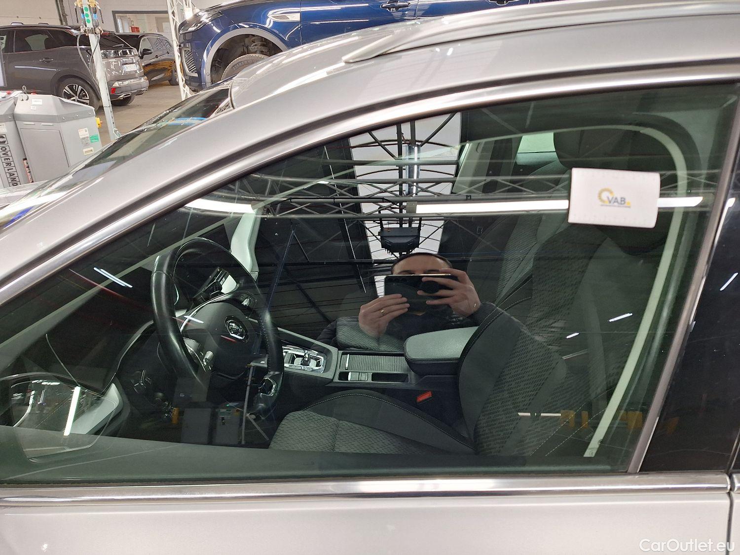  Skoda  Octavia Skoda,  Combi '20, Skoda  Combi 2.0 CRTDI 110kW DSG7 Style 5d #50