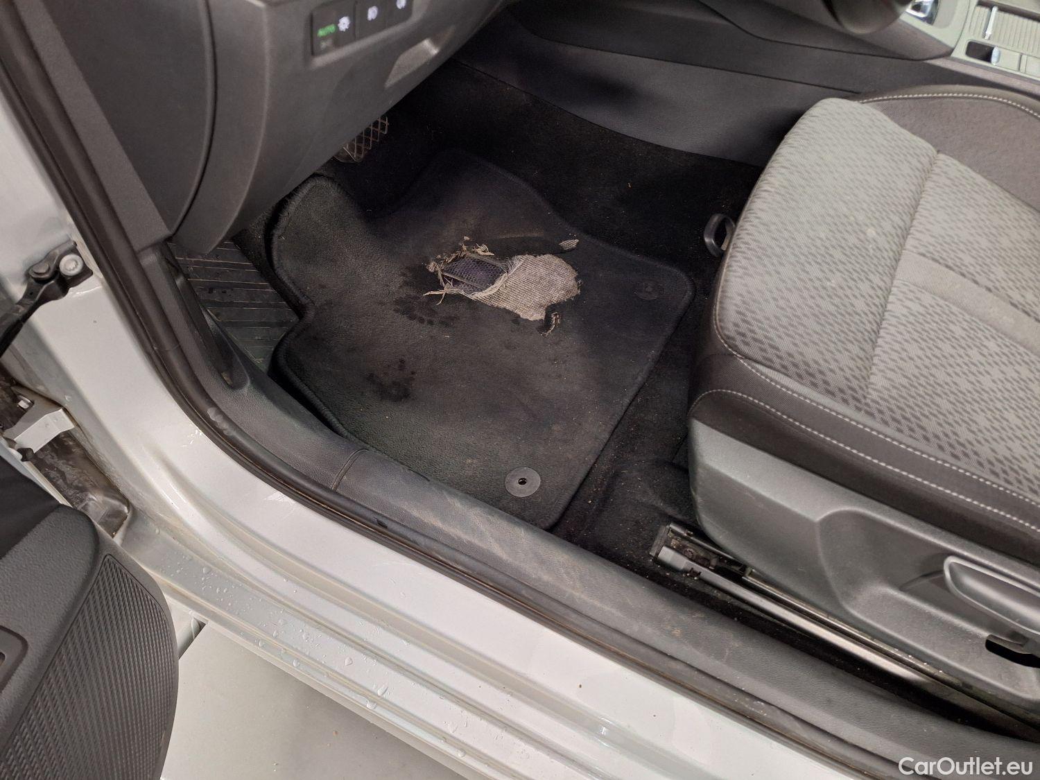  Skoda  Octavia Skoda,  Combi '20, Skoda  Combi 2.0 CRTDI 110kW DSG7 Style 5d #68