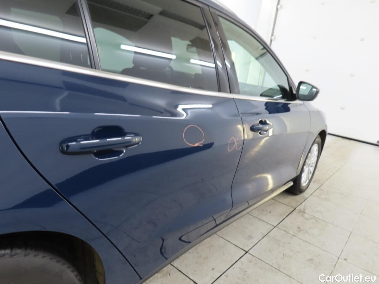  Ford  Focus 1.0 EcoB. Tit. Bns #1