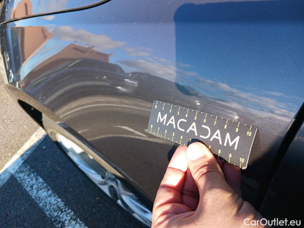  Bmw  Serie 1 BMW  / 2019 / 5P / berlina con portón 118i #8