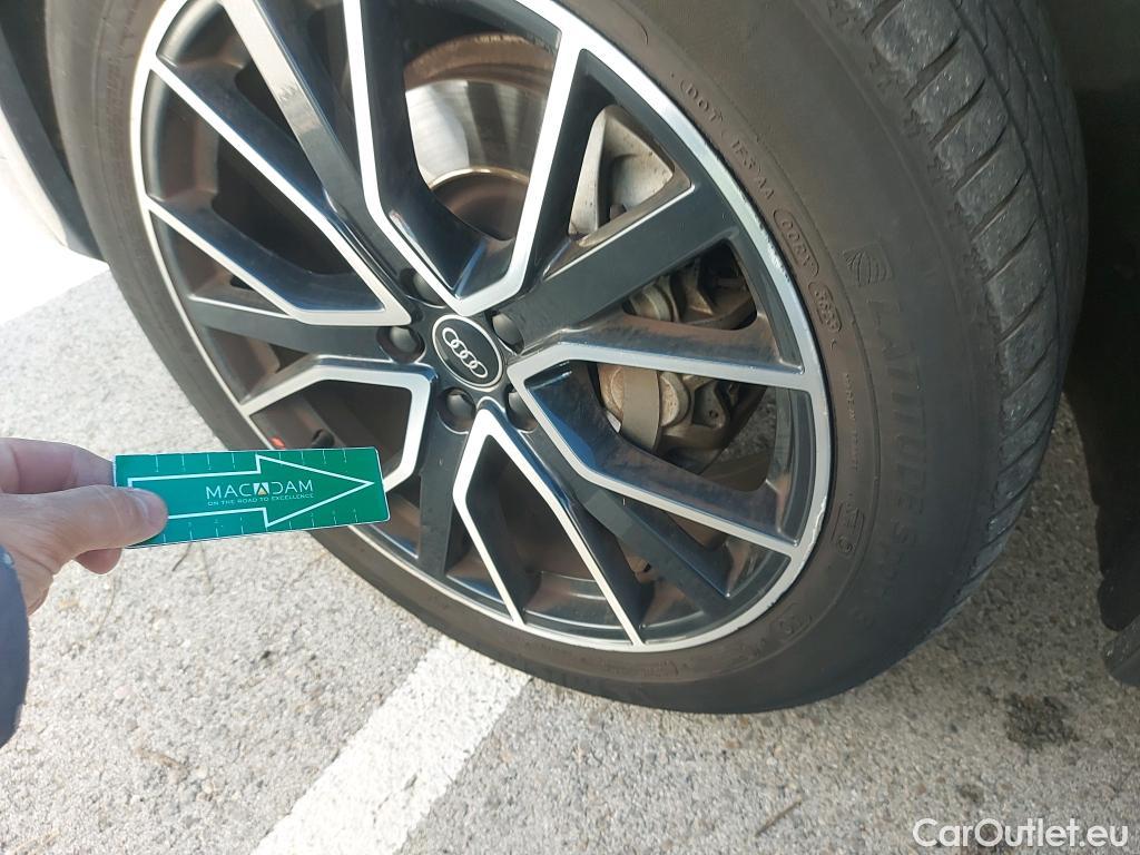  Audi  Q5 AUDI  SPORTBACK / 2020 / 5P / todoterreno Black line 45 TFSI 195kW quattro S tron #23